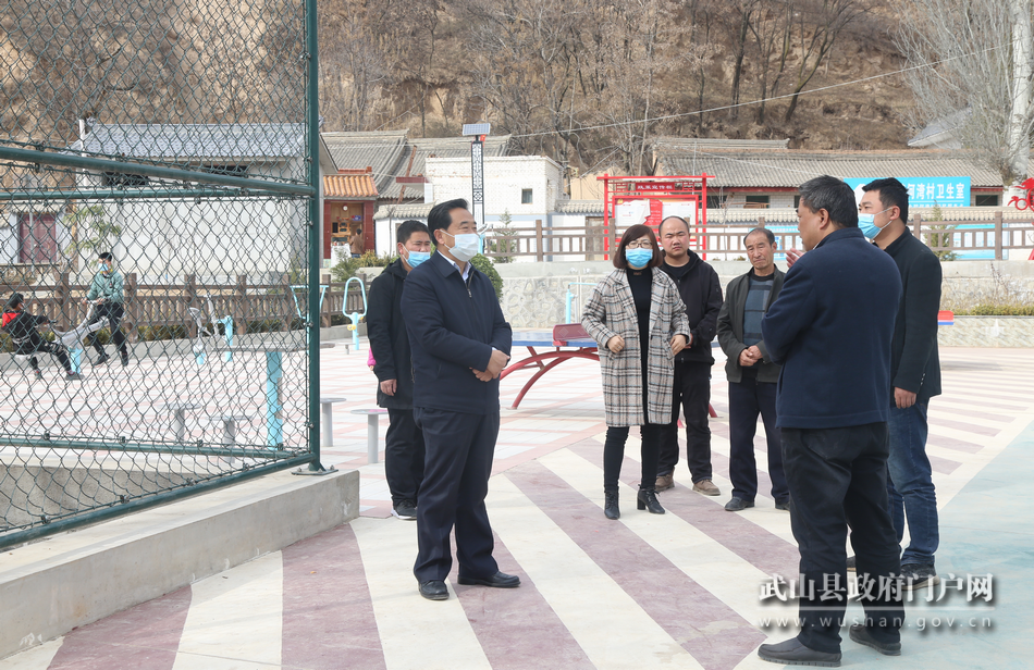 索鴻賓調(diào)研指導(dǎo)脫貧攻堅(jiān)、鄉(xiāng)村振興等工作