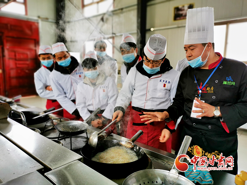 【甘肅省決戰(zhàn)決勝脫貧攻堅(jiān)】一技在手 脫貧不愁——東鄉(xiāng)縣免費(fèi)技能培訓(xùn)成效顯著