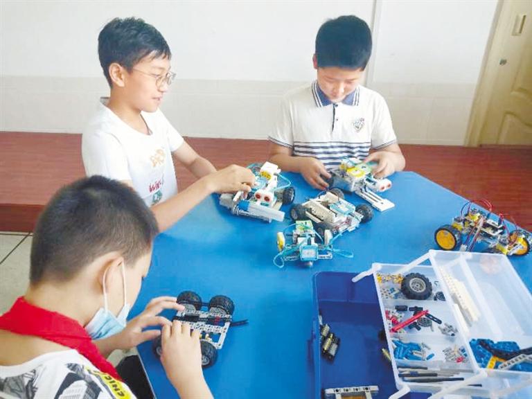 全國青少年機器人技術(shù)等級考試甘肅考區(qū)舉行線上考試