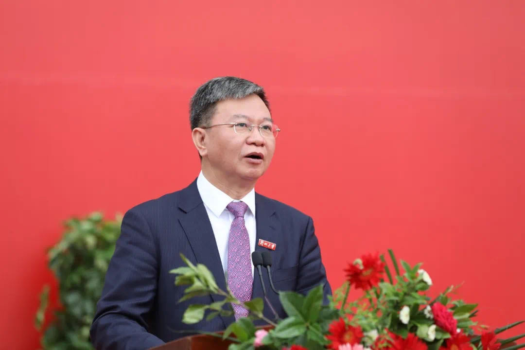 蘭州大學校長嚴純?nèi)A寄語2020屆本科畢業(yè)生：做敢擔當、能擔當、有擔當?shù)娜?>
        </a><em>蘭州大學校長嚴純?nèi)A寄語2020屆本科畢業(yè)生：做敢擔當、能擔當、有擔當?shù)娜?/em></li>
    <li><a  target=