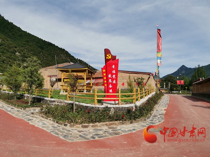 【蘭大新聞學(xué)子重走西北角】甘南迭部：村民吃上“文化飯”，搭上“旅游車”