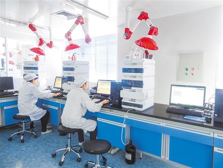 【抓“六穩(wěn)” 促“六?！薄繙p輕企業(yè)負(fù)擔(dān) 幫助渡過難關(guān)