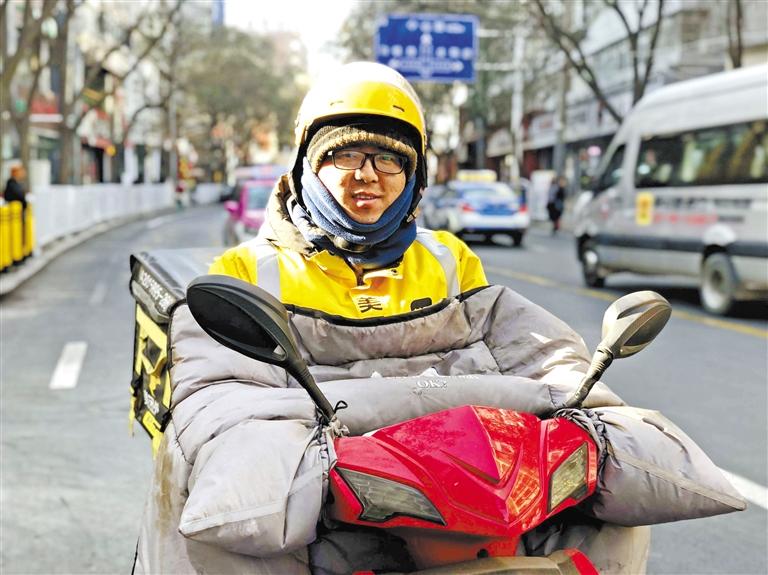 外賣小哥王全軍：好好干，在蘭州買套房