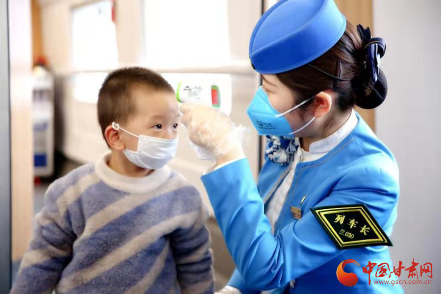 回家路上，請(qǐng)配合疫情防控要求 