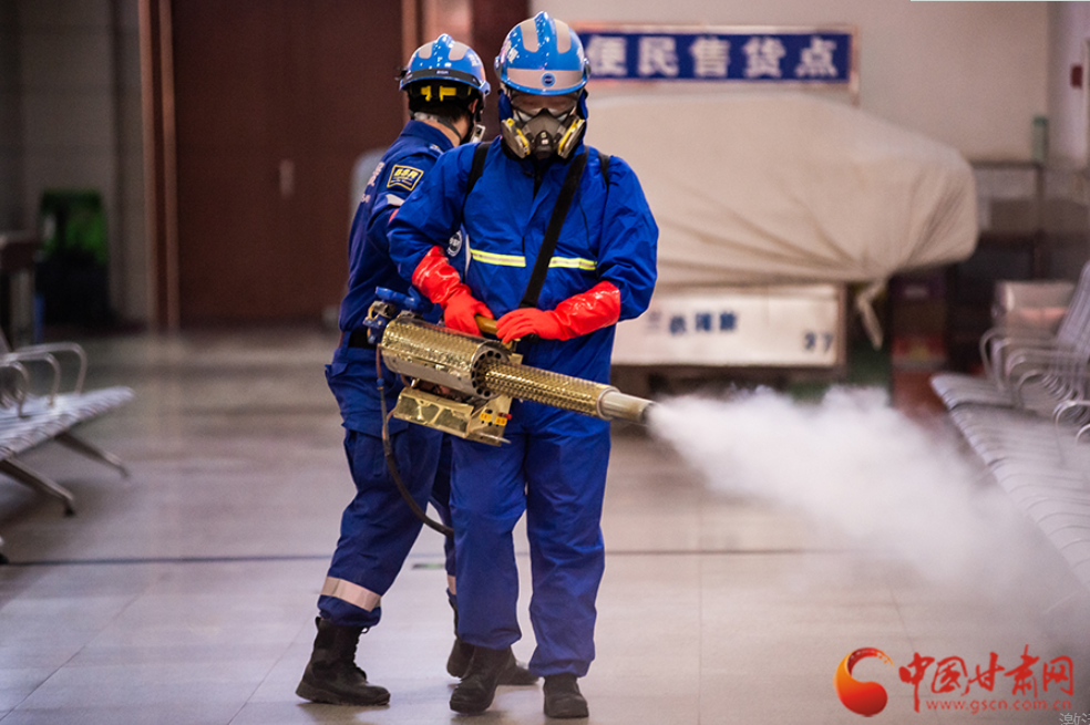 【新春走基層】護(hù)航回家路，蘭州車站這波操作很硬核！