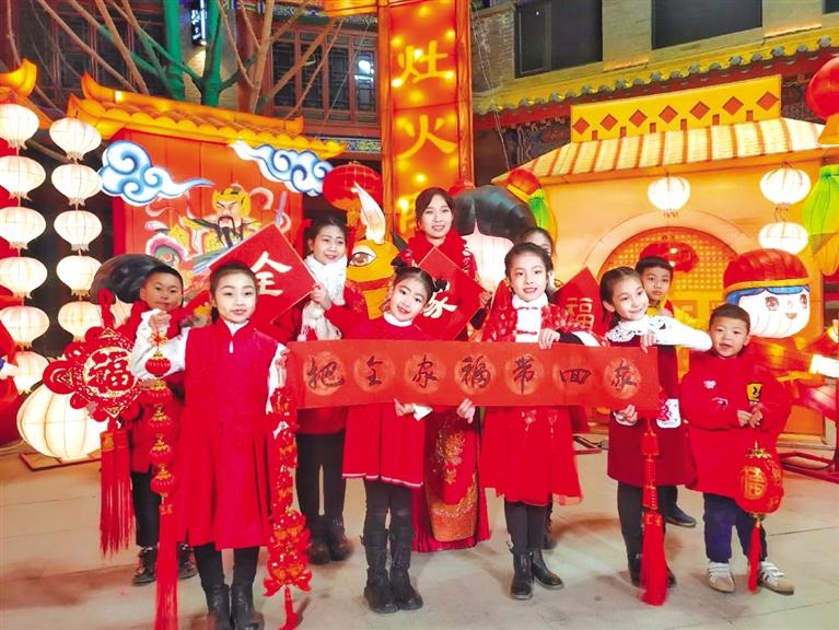 原創(chuàng)音樂(lè)電視《全家福》向蘭州市人民拜年！