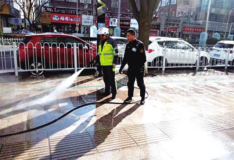 城關區(qū)環(huán)衛(wèi)局全面調整作業(yè)模式 春季“全民洗城”行動開啟