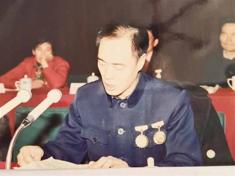 尋訪百名先鋒黨員  他用13年的時間完成28年的工作量——記“刀具大王”、全國勞模、蘭州通用機器廠工人技師蘆聚才