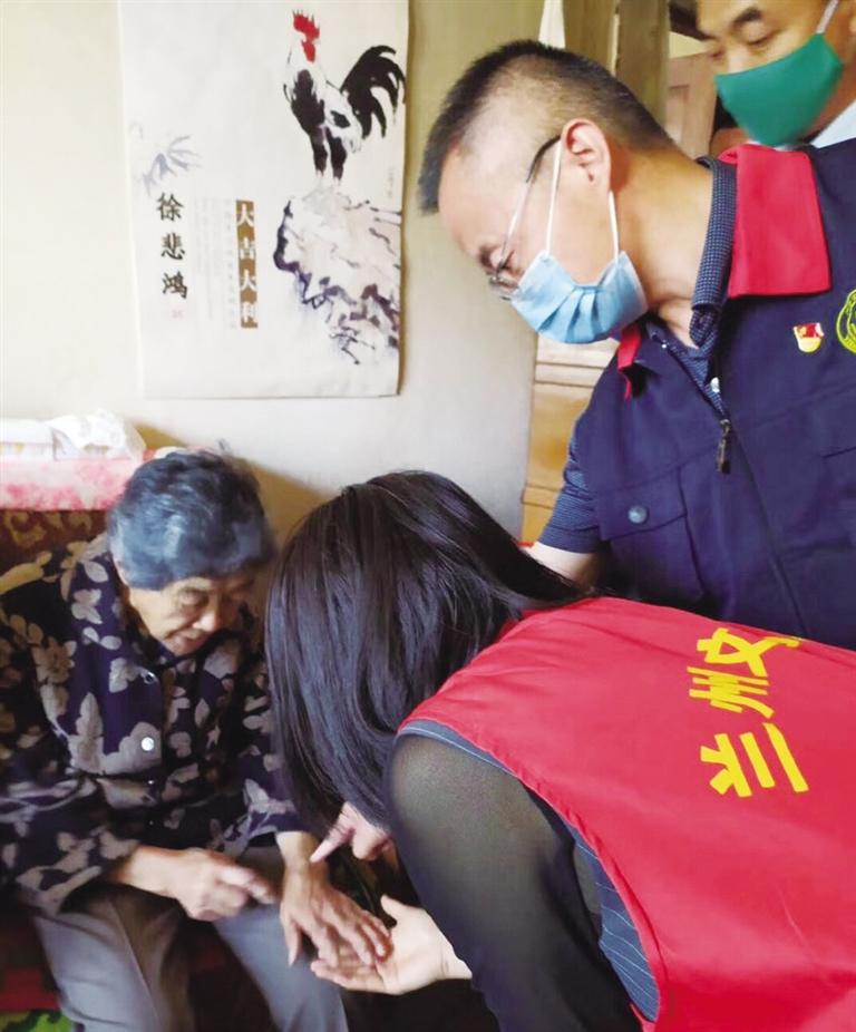 在公益志愿服務(wù)中踐行初心使命——記中國好人、城關(guān)區(qū)一方公益慈善協(xié)會黨支部書記高平