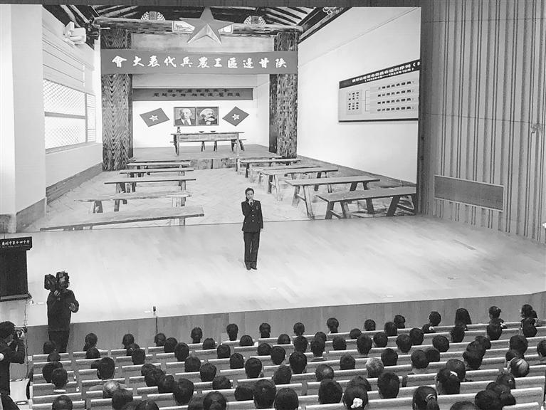 蘭州市開展“學(xué)黨史、頌黨恩、跟黨走”紅色文化進(jìn)校園活動(dòng)