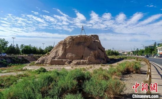 圖為沙州郡城遺址公園古遺址?！⊥醣筱y 攝