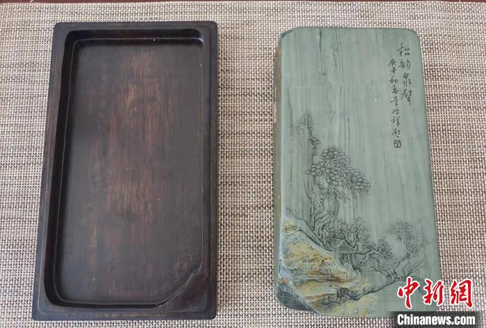 圖為盧保勝為提升洮硯文化內(nèi)涵，制作“一硯一銘、一盒一拓”成品展示?！堟?攝