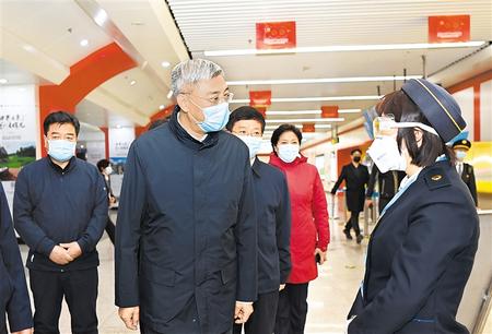 尹弘在蘭州調(diào)研指導(dǎo)疫情防控工作時強調(diào) 精準(zhǔn)有效從嚴(yán)從細落實防控措施 堅決守護人民群眾生命安全身體健康