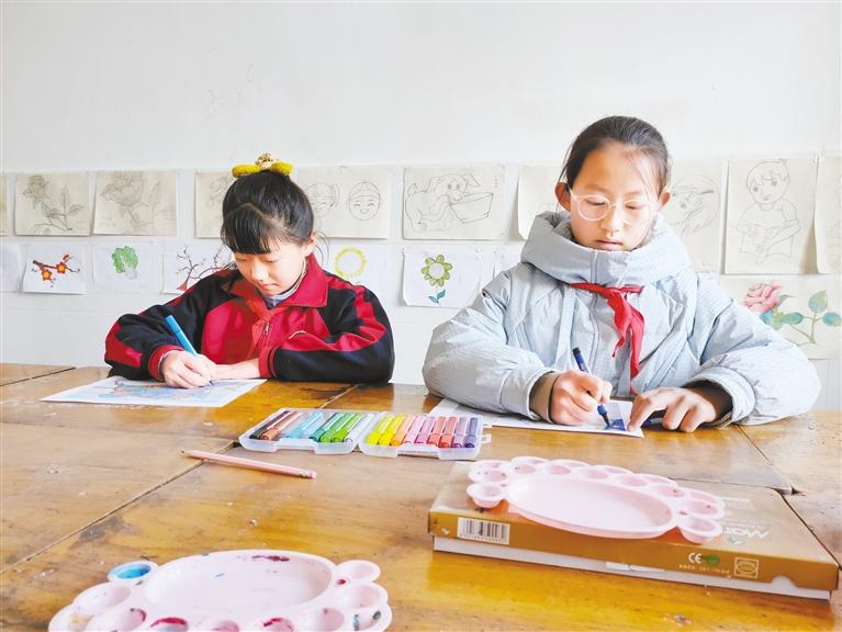 甘肅這兩名小朋友，被太空中亞平老師點了名