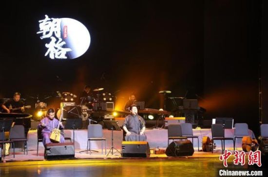 圖為甘肅本土原生態(tài)樂隊“朝格組合”在蘭州演出。(資料圖) 受訪人供圖