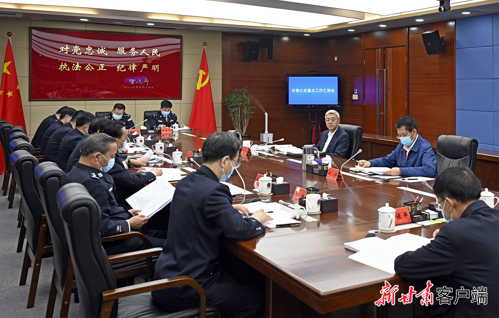 【甘快看】尹弘在甘肅省公安廳調(diào)研時(shí)強(qiáng)調(diào)：堅(jiān)持政治建警鍛造公安鐵軍，全力以赴防風(fēng)險(xiǎn)保安全護(hù)穩(wěn)定