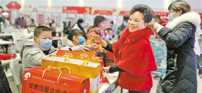 身殘志堅的郭淑芳與愛同行37年 點一盞燈，照亮別人也照亮自己