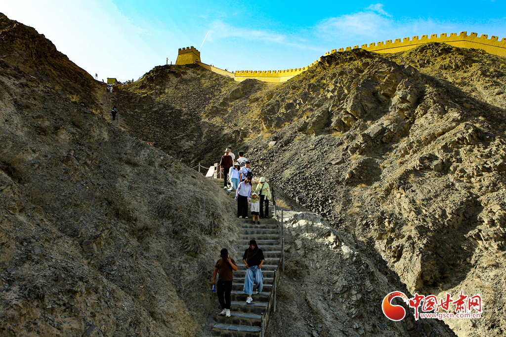 登高望遠(yuǎn)領(lǐng)略長城魅力