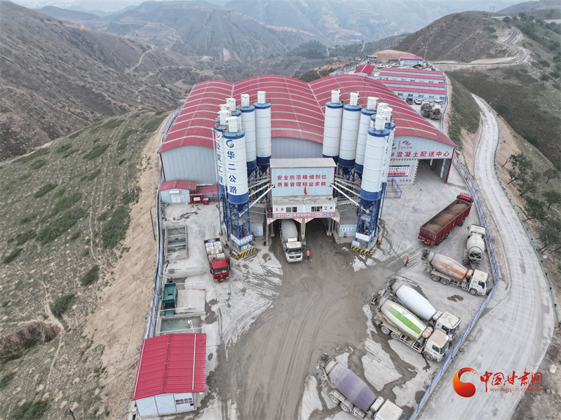 中甘特稿|公發(fā)筑路 暢行隴原