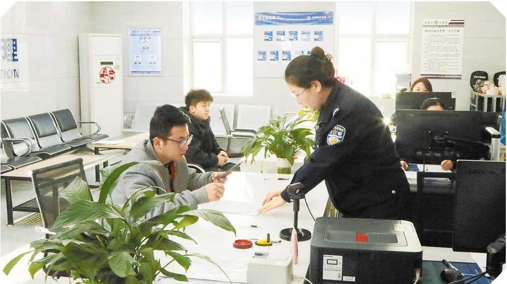 出入境服務(wù)傳遞為民溫度